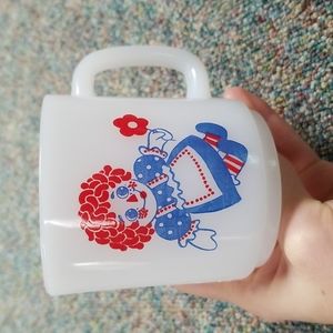 Vintage Raggedy Ann & Andy milk cup mug